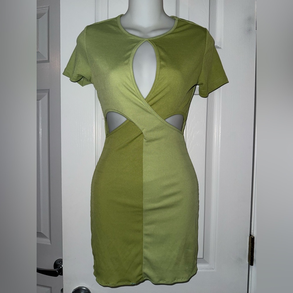 Elegant Olive Green Cut-Out Dress XS KEYHOLE